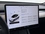 Tesla Model Y RWD SOH 95% Warmtepomp LFP-Accu Leder Lmv Camera's Panoramadak Adap.Cruise Navi Ecc Autopilot Stoel+Stuur+Achterbank Verwarming Elek.Achterklep Dodehoek detector Draadloze telefoonlader 1e Eigenaar Origineel Nederlandse Auto Fabrieksgarantie op Motor en Accu tot 08-03-2032/160.000km