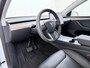 Tesla Model Y RWD SOH 95% Warmtepomp LFP-Accu Leder Lmv Camera's Panoramadak Adap.Cruise Navi Ecc Autopilot Stoel+Stuur+Achterbank Verwarming Elek.Achterklep Dodehoek detector Draadloze telefoonlader 1e Eigenaar Origineel Nederlandse Auto Fabrieksgarantie op Motor en Accu tot 08-03-2032/160.000km