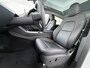 Tesla Model Y RWD SOH 95% Warmtepomp LFP-Accu Leder Lmv Camera's Panoramadak Adap.Cruise Navi Ecc Autopilot Stoel+Stuur+Achterbank Verwarming Elek.Achterklep Dodehoek detector Draadloze telefoonlader 1e Eigenaar Origineel Nederlandse Auto Fabrieksgarantie op Motor en Accu tot 08-03-2032/160.000km