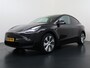Tesla Model Y RWD SOH 95% Warmtepomp LFP-Accu Leder Lmv Camera's Panoramadak Adap.Cruise Navi Ecc Autopilot Stoel+Stuur+Achterbank Verwarming Elek.Achterklep Dodehoek detector Draadloze telefoonlader Origineel Nederlandse Auto Fabrieksgarantie op Motor en Accu tot 7-12-2030/160.000km