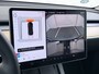 Tesla Model Y RWD SOH 95% Warmtepomp LFP-Accu Leder Lmv Camera's Panoramadak Adap.Cruise Navi Ecc Autopilot Stoel+Stuur+Achterbank Verwarming Elek.Achterklep Dodehoek detector Draadloze telefoonlader Origineel Nederlandse Auto Fabrieksgarantie op Motor en Accu tot 7-12-2030/160.000km