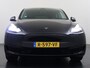 Tesla Model Y RWD SOH 95% Warmtepomp LFP-Accu Leder Lmv Camera's Panoramadak Adap.Cruise Navi Ecc Autopilot Stoel+Stuur+Achterbank Verwarming Elek.Achterklep Dodehoek detector Draadloze telefoonlader Origineel Nederlandse Auto Fabrieksgarantie op Motor en Accu tot 7-12-2030/160.000km