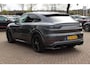 Porsche Cayenne Coupé 4.0 Turbo S E-Hybrid 680pk / TechArt / Trekhaak / Panoramadak / 360Camera / Head-up / Achterasbesturing / Keyless / Burmester / Softclose / Adaptieve Stoelen / 21'' / Cabron intr. / Luchtvering / Sportdesign+Chrono /