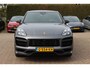 Porsche Cayenne Coupé 4.0 Turbo S E-Hybrid 680pk / TechArt / Trekhaak / Panoramadak / 360Camera / Head-up / Achterasbesturing / Keyless / Burmester / Softclose / Adaptieve Stoelen / 21'' / Cabron intr. / Luchtvering / Sportdesign+Chrono /
