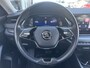 Skoda Octavia Combi 1.0 e-TSI Business Edition | Sfeerverlichting | Parkeersensoren | Apple Carplay | Lane Assist