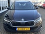 Skoda Octavia Combi 1.0 e-TSI Business Edition | Sfeerverlichting | Parkeersensoren | Apple Carplay | Lane Assist