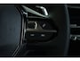 Peugeot 2008 1.2 Hybrid 145 GT | Cruise Control | Camera | Keyless | Navi | Carplay | LED | Climate | LMV