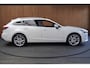 Mazda 6 Sportbreak 2.0 SkyActiv-G 165 Aut. Leer Navi Camera Bose Stuur- & stoelverwarming Climate PDC Metallic lak LM velgen