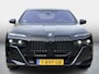BMW i7 xDrive60 106 kWh NP. € 203.000,- / Bowers & Wilkins / Theater Screen / Executive Pack / Executive Lounge / M Sport Pakket Pro / Trekhaak / 4x Massage /