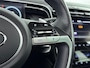 Hyundai Tucson 1.6 T-GDI HEV PREMIUM SKY | TREKHAAK | SCHUIF KANTEL DAK | NAVI | LEDER | CLIMA | CRUISE ADAPT. | 360 CAMERA | 19'' LM VELGEN | ELEKTRISCHE ACHTERKLEP | STOEL - & STUURVERWARMING | LAGE KMSTAND! |