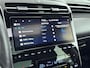 Hyundai Tucson 1.6 T-GDI HEV PREMIUM SKY | TREKHAAK | SCHUIF KANTEL DAK | NAVI | LEDER | CLIMA | CRUISE ADAPT. | 360 CAMERA | 19'' LM VELGEN | ELEKTRISCHE ACHTERKLEP | STOEL - & STUURVERWARMING | LAGE KMSTAND! |