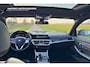 BMW 3-Serie 330e xDrive Pano Trekhaak Memory Leer BMW Driving Assistant 360 camera