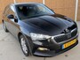 Skoda Scala 1.0 TSI Sport Business 110pk 6-bak | Apple CarPlay | LED | Lane assist | Cruise & climate control | DAB ontvangst | Zwarte hemelbekleding en sportstoelen | Parkeersensoren achter