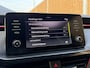 Skoda Scala 1.0 TSI Sport Business 110pk 6-bak | Apple CarPlay | LED | Lane assist | Cruise & climate control | DAB ontvangst | Zwarte hemelbekleding en sportstoelen | Parkeersensoren achter