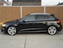Audi A3 Sportback 30 TFSI S-line Sport Automaat | Dakrails | LED verlichting | Climate & cruise control | Afgevlakt stuurwiel | 18 inch velgen | Navigatiesysteem MMI | Parkeersensoren achter