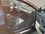 Tesla Model 3 SR+ 325PK AutoPilot Leer Pano-Dak Adaptive Cruise Camera's Elektr.-Stuur+Stoelen+Spiegels+Geheugen+Easy-Entry+Verwarmde stoelen Park assistent Pdc WIFI Ecc Lane-Assist Speed-Assist Ecc Navi Led DAB Voorverwarmen interieur via App Keyless One-Pedal-Drive SOH 82% 1e Eigenaar Origineel Nederlandse Auto 1.584kg licht!