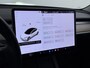 Tesla Model 3 **Gereserveerd** Long Range AWD 75kWh Facelift Trekhaak Warmtepomp Elek.Achterklep Lmv AutoPilot Leder Panoramadak Adaptive-Cruise Camera's Elektr.-Stuur+Stoelen+Spiegels+Geheugen+Easy-Entry+Verwarmde stoelen Park assistent Pdc WIFI Lane-Assist Navi LED DAB Voorverwarmen interieur Keyless One-Pedal-Drive 4WD SOH 86% 1e Eigenaar Origineel Nederlandse Auto Fabrieksgarantie op Accu en Motor tot 21-12-2028/192.00km € 62.000 nieuw !