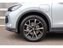 Volkswagen Tiguan 1.5 eHybrid 204pk Life | SoH 100% | 19" Velgen | Trekhaak