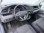 Volkswagen Transporter 2.0 TDI L2H1 28 | Trekhaak | Parkeerhulp | Laadruimte betimmering | Carplay |