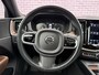 Volvo XC60 2.0 T6 Plug-in hybrid AWD Inscription | SOH:89% | 360º Camera | Stoelverwarming V+A | Schuif/kantel Panoramadak | Stuurverwarming | Adaptieve cruise | Standkachel | Volvo on Call | BLIS | Parkeersensoren V+A | Extra getint glas |