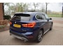 BMW X1 SDrive20i Orange Edition III AUTOMAAT/PANO DAK/CRUISE/NAVI/TREKH/NL-AUTO/HEAD-UP/STOEL VERW/CAMERA/LEDER/KEYLESS/XENON LED