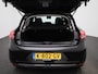 Renault Clio 1.0 TCe Intens | Camera | 17" LMV 'Monastella' | Full-Map Navigatie | Privacy Glass | PDC Achter | LED Pure Vision | Keyless | Cruise Control & Snelheidsbegrenzer | Climate Control | Apple Carplay & Android Auto