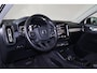 Volvo XC40 T5 Recharge R-Design - IntelliSafe Assist & Surround - Verwarmde voorstoelen & stuur - Draadloze tel. lader - Elektr. bedienb. voorstoelen - Parkeercamera achter - Adaptieve LED koplampen - Parkeersensoren voor & achter - Extra getint glas - 19" LMV
