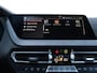 BMW 1-Serie 118i Business Edition Plus M-pakket | Pano | LED | 18" Velg | Stoelverwarming | Camera | Apple Carplay | Navi