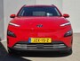Hyundai Kona Electric EV Fashion 64 kWh Automaat / Accu SOH 100% / Dealer onderhouden / CCS snellader / WLTP bereik 484 km bereik stad 660 km / Warmtepomp / Head Up Display / Adaptief cruise control / Achteruitrijcamera / Stuur- & Stoelverwarming /