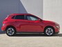Hyundai Kona Electric EV Fashion 64 kWh Automaat / Accu SOH 100% / Dealer onderhouden / CCS snellader / WLTP bereik 484 km bereik stad 660 km / Warmtepomp / Head Up Display / Adaptief cruise control / Achteruitrijcamera / Stuur- & Stoelverwarming /