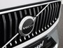 Volvo XC60 2.0 T6 Plug-in hybrid AWD Core Bright | Automaat | Apple Carplay / Android Auto | Navigatie | Panoramadak | Trekhaak | Stoel-Stuur verwarming | Achterbank verwarmd | Elektrische Achterklep | Climate Control | Camera | Lichtmetalen Velgen |
