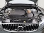 Volvo XC60 2.0 T6 Plug-in hybrid AWD Core Bright | Automaat | Apple Carplay / Android Auto | Navigatie | Panoramadak | Trekhaak | Stoel-Stuur verwarming | Achterbank verwarmd | Elektrische Achterklep | Climate Control | Camera | Lichtmetalen Velgen |