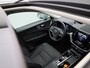 Volvo XC60 2.0 T6 Plug-in hybrid AWD Core Bright | Automaat | Apple Carplay / Android Auto | Navigatie | Panoramadak | Trekhaak | Stoel-Stuur verwarming | Achterbank verwarmd | Elektrische Achterklep | Climate Control | Camera | Lichtmetalen Velgen |