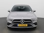 Mercedes-Benz A-klasse 180 Business Line | Automaat | Panorama dak | Leder | DAB | Navigatie | Bluetooth | Camera | Stoel verwarming | Cruise Control | Lichtmetalen Velgen |