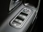 Mercedes-Benz A-klasse 180 Business Line | Automaat | Panoramadak | Apple CarPlay / Android Auto | Leder | DAB | Navigatie | Bluetooth | Camera | Stoel verwarming | Cruise Control | Lichtmetalen Velgen |