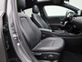 Mercedes-Benz A-klasse 180 Business Line | Automaat | Panorama dak | Leder | DAB | Navigatie | Bluetooth | Camera | Stoel verwarming | Cruise Control | Lichtmetalen Velgen |