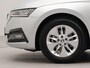Skoda Octavia Combi 1.0 e-TSI Business Edition | Apple Carplay | Navigatie | Parkeersensoren voor en achter | Wifi | Spraakbediening | Cruise control | Bluetooth |
