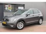 Volkswagen Tiguan 1.4 TSI 125pk Comfortline 6 versn. , Camera , Trekhaak , Navi, Carplay. Stuurwiel multifunctioneel, Adaptive cruise, Buitenspiegels inklapbaar,Parkeerhulp. .