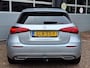 Mercedes-Benz A-klasse 180 Star Edition Luxury | Panoramadak | Trekhaak | Achteruitrijcamera | Dodehoekassistent | Donkergetint Glas Achter | Sfeerverlichting | Stoelverwarming | Keyless-GO | Parkeersensoren | Elektrisch Inklapbare Buitenspiegels