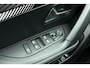 Peugeot 2008 1.2 Hybrid 145 Allure | Climate & Cruise Control | Parkeersensoren voor + achter | AppleCarplay/Android Auto |