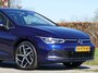 Volkswagen Golf 1.4 eHybrid Style | schuifdak | verwarmd stuur | IQ- light | massagestoelen