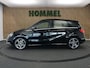 Mercedes-Benz B-klasse 200 Ambition - NL AUTO - UITKLAPBARE TREKHAAK (TREKGEWICHT 1400 KG GEREMD) - TURBO RECENT VERVANGEN!! - PANORAMADAK - ELEKTRISCH VERSTELBARE BESTUURDERSSTOEL MET GEHEUGEN - STOELVERWARMING - PARKEERSENSOREN VOOR + ACHTER - LEDEREN BEKLEDING - EXTRA SET VELGEN