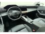 Peugeot 308 1.2 Hybrid 145 e-DCS6 Allure AGR l Stoelverwarming l 360 Camera l PDC l Wireless Apple Carplay & Android Auto l Navigatie l Draadloze Telefoonlader l Lichtmetalen Velgen l LED l Adaptive Cruise Control