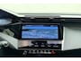 Peugeot 308 1.2 Hybrid 145 e-DCS6 Allure AGR l Stoelverwarming l 360 Camera l PDC l Wireless Apple Carplay & Android Auto l Navigatie l Draadloze Telefoonlader l Lichtmetalen Velgen l LED l Adaptive Cruise Control