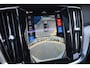 Volvo V60 2.0 T8 Plug-in hybrid AWD Ultra Dark Panorama/schuifdak | 360 camera | Extra getint glas achter | Elektrische stoelen met geheugen functie | Elektrische achterklep | BLIS