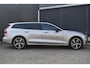 Volvo V60 2.0 T8 Plug-in hybrid AWD Ultra Dark Panorama/schuifdak | 360 camera | Extra getint glas achter | Elektrische stoelen met geheugen functie | Elektrische achterklep | BLIS