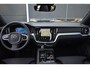 Volvo V60 T8 Plug-in hybrid AWD Ultra Dark Panorama/schuifdak | 360 camera | Extra getint glas achter | Elektrische stoelen met geheugen functie | Elektrische achterklep | BLIS