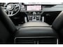 Porsche Cayenne Coupé 3.0 E - Hybrid - 22 inch - Sport Design - Panoramadak - Adaptieve cruise control - Sport Grono 18 voudig verstelbare stoelen - Luchtvering - Matrix Led koplampen - Trekhaak Nederlandse Porsche - Bose - Rondom zicht camera