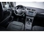 Volkswagen Tiguan 2.0 TSI 180pk 4Motion Highline I Pano-dak I Stoelmassage I 1e-eig I NL-auto I Dealer-onderhouden