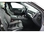 Volvo V60 2.0 T8 Plug-in hybrid AWD Plus Dark / LED / Pilot assist / Harmankardon / CarPlay